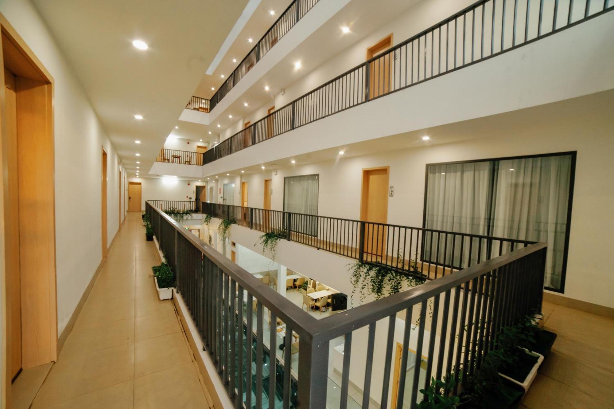 Diora Hotel Pleiku By Hos Bagian luar foto